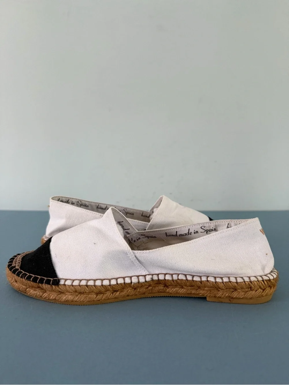 Viscata Barceloneta Canvas Espadrille Limited Edition White Black‎ Flats